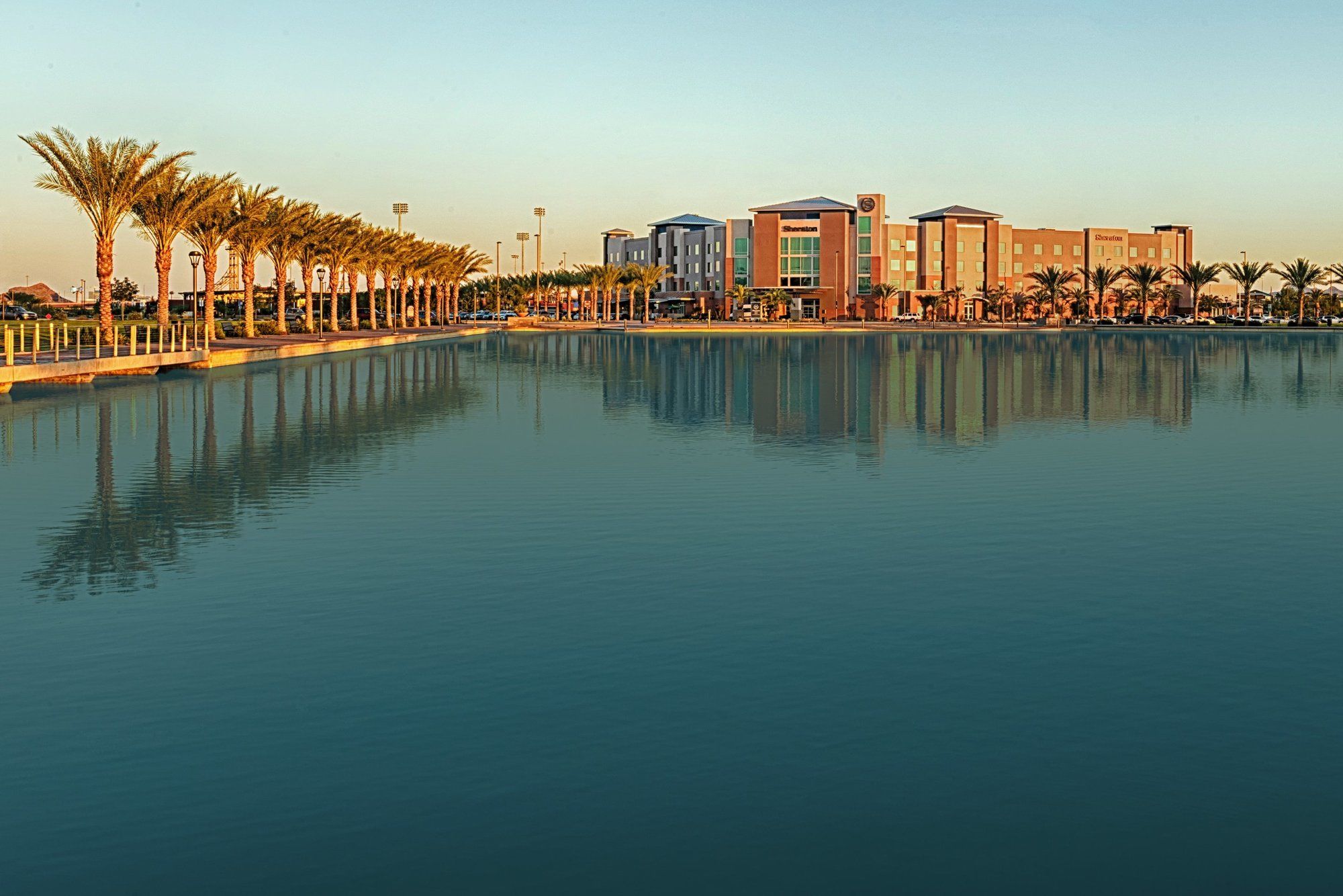 Фото Sheraton Mesa Hotel at Wrigleyville West