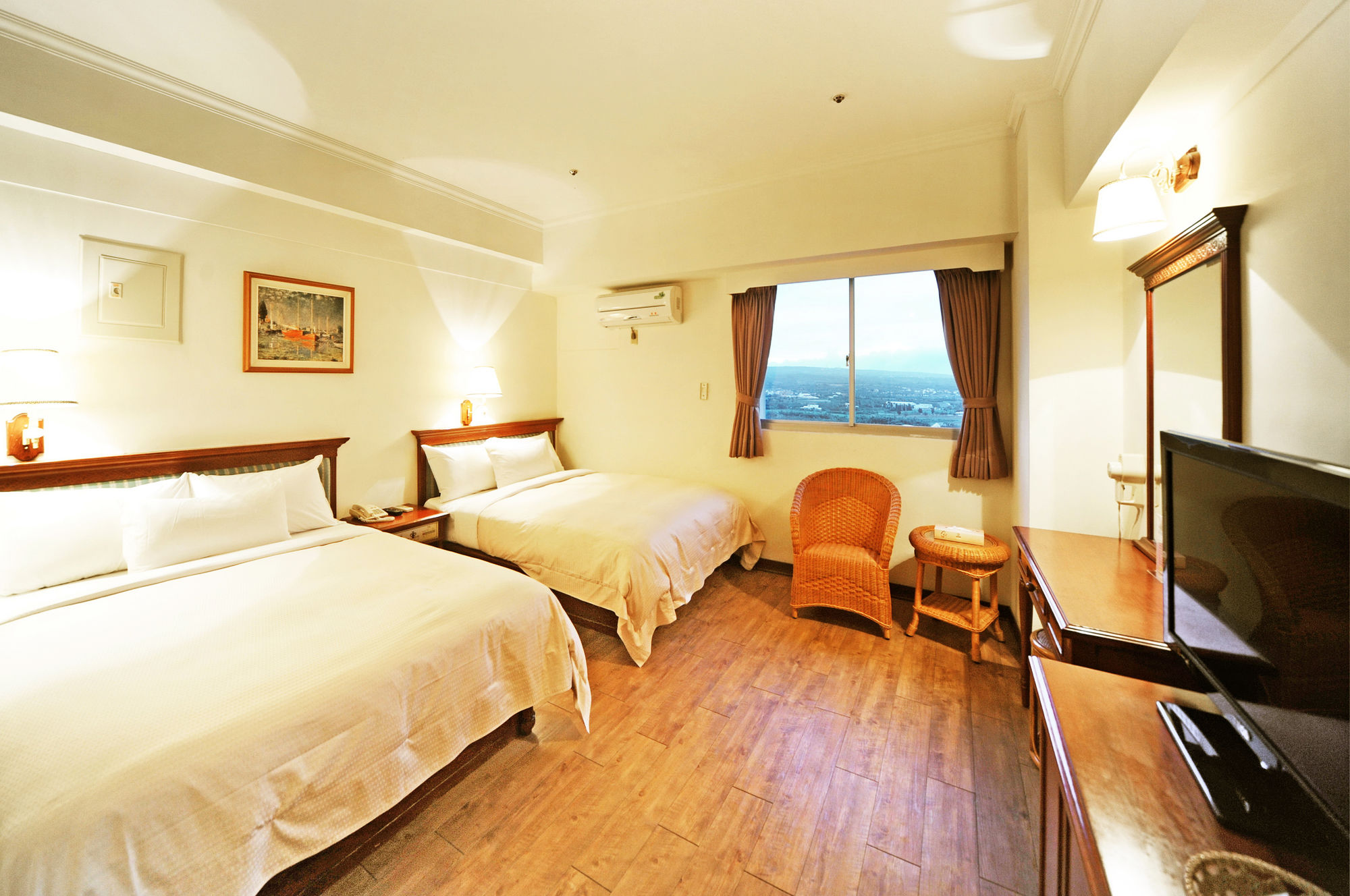 Фото Kenting Holiday Hotel