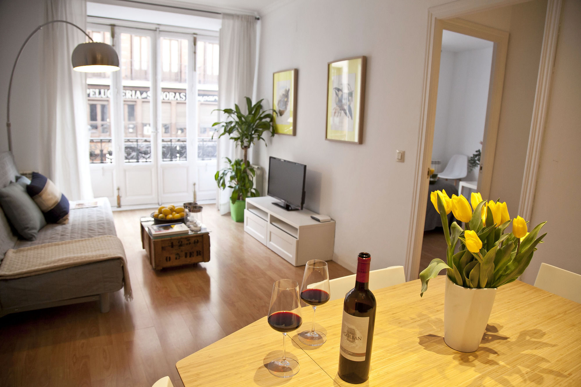 Фото Aspasios Calle Mayor Apartments