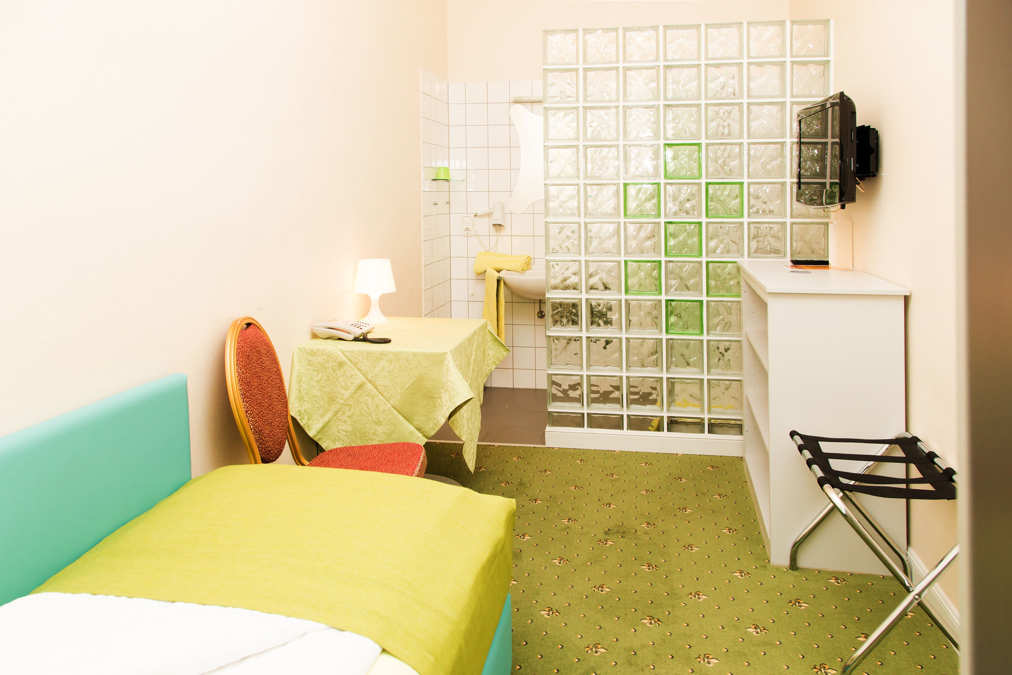 Фото Odeon Hotel