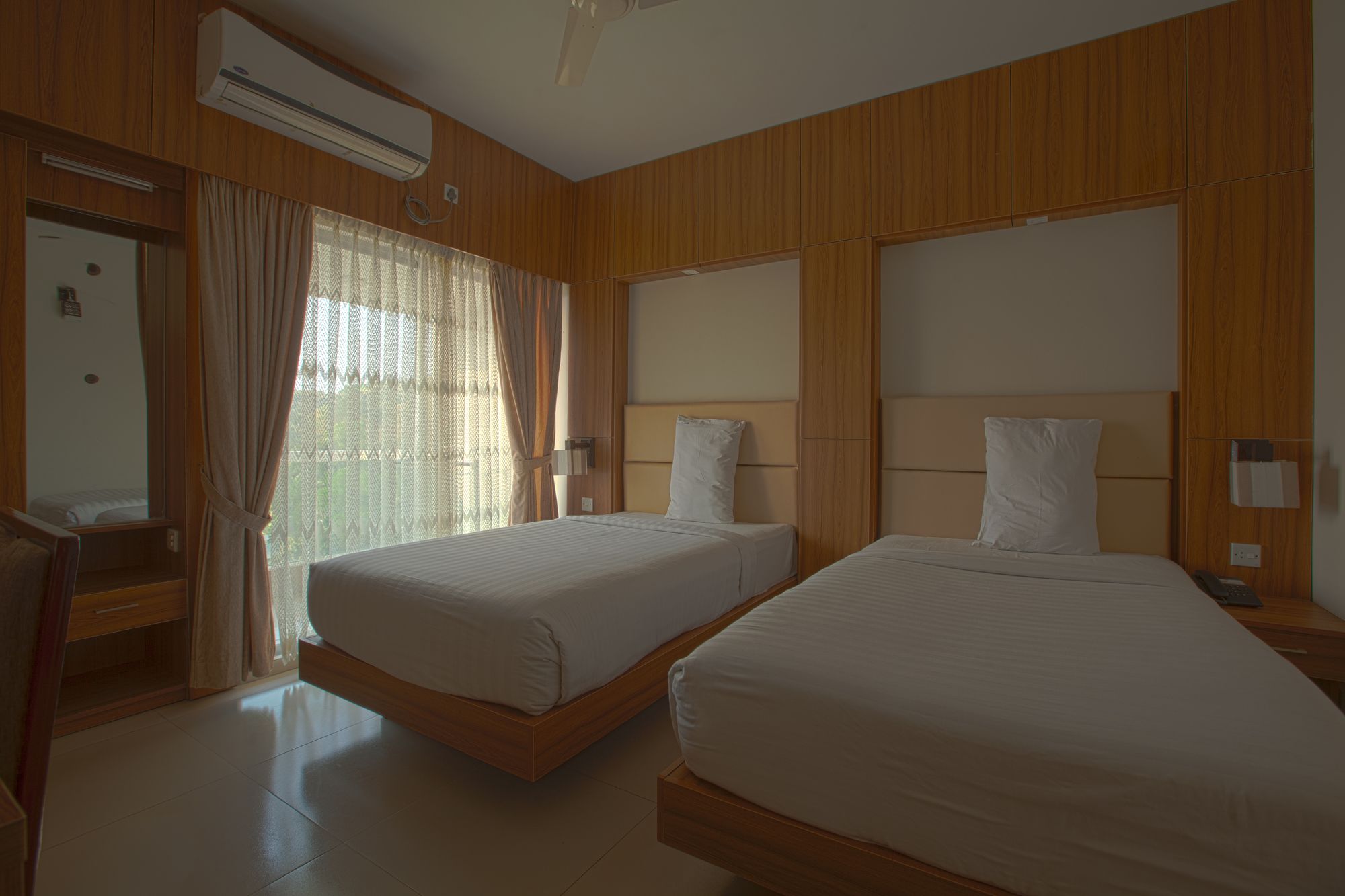 Фото Neeshorgo Hotel And Resort Ltd