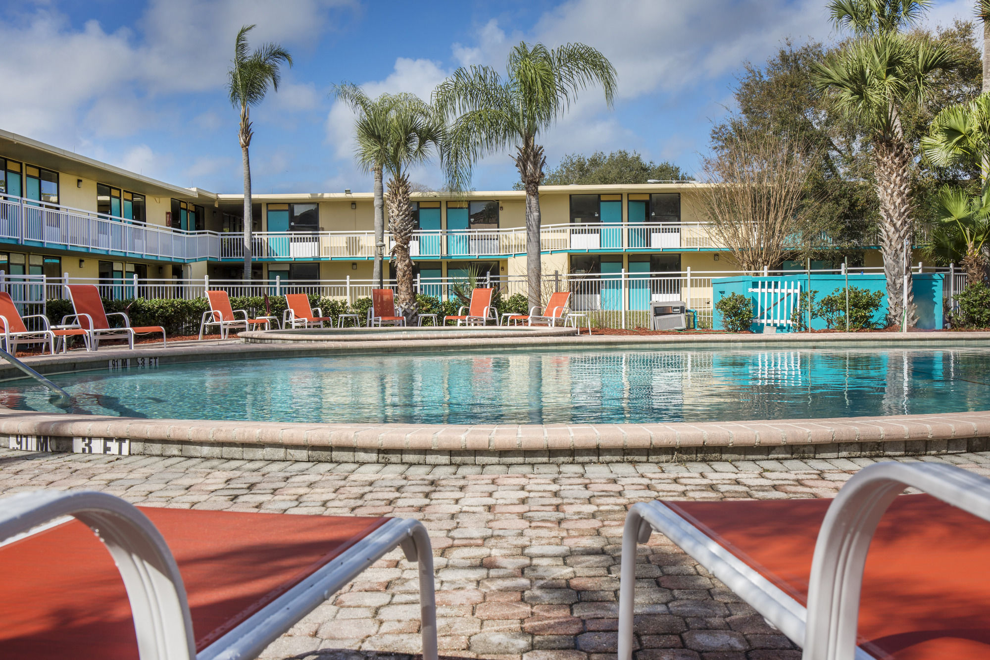 Фото Orlando International Airport Hotel