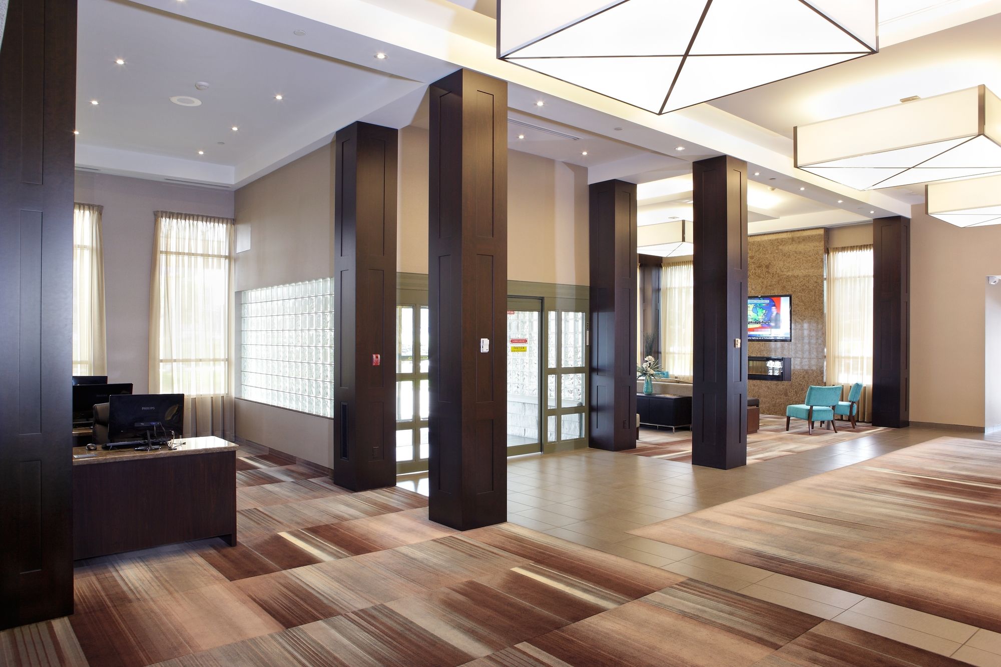 Фото Best Western Plus Lamplighter Inn & Conference Centre