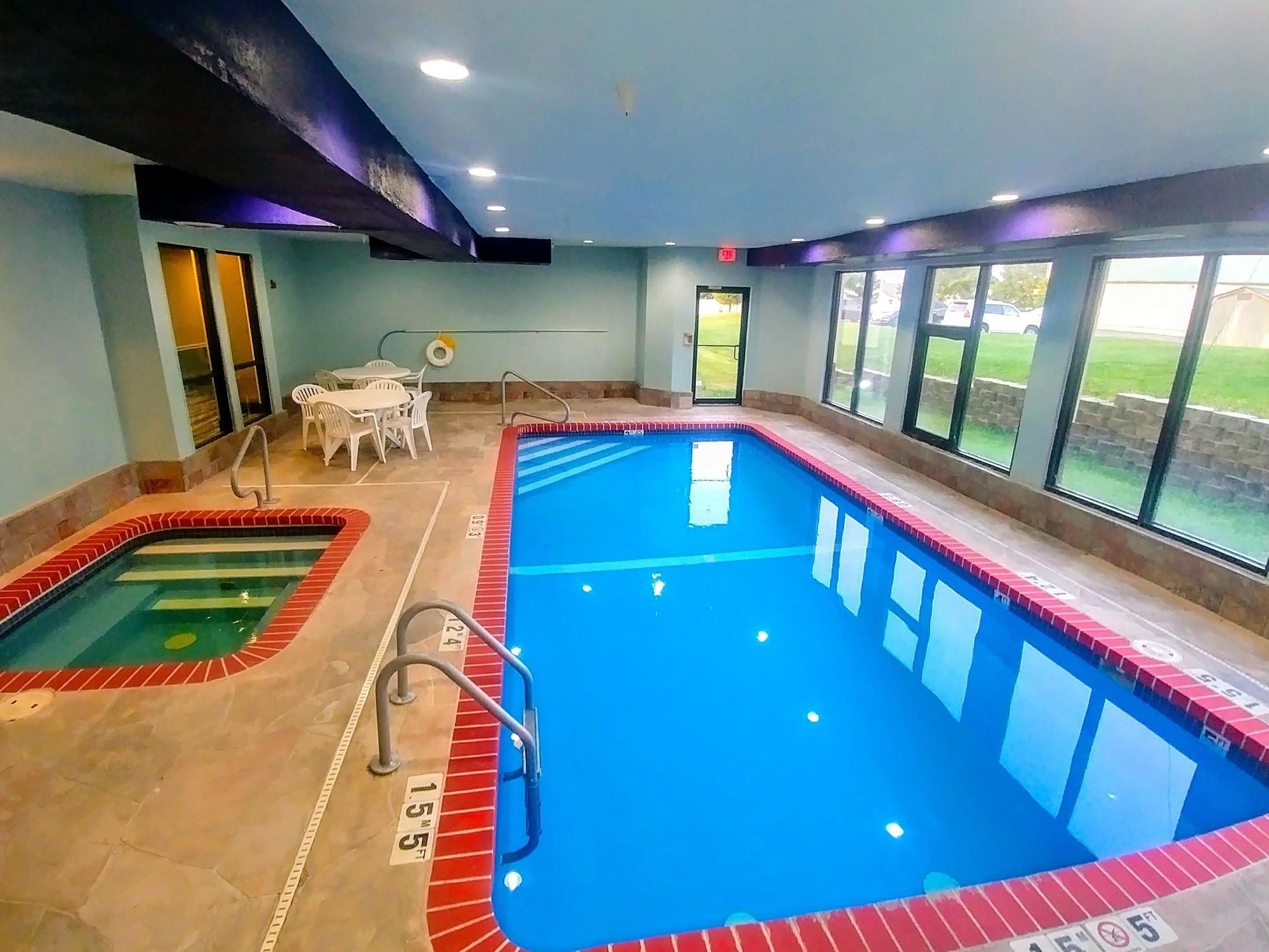 Фото Quality Inn Lees Summit - Kansas City