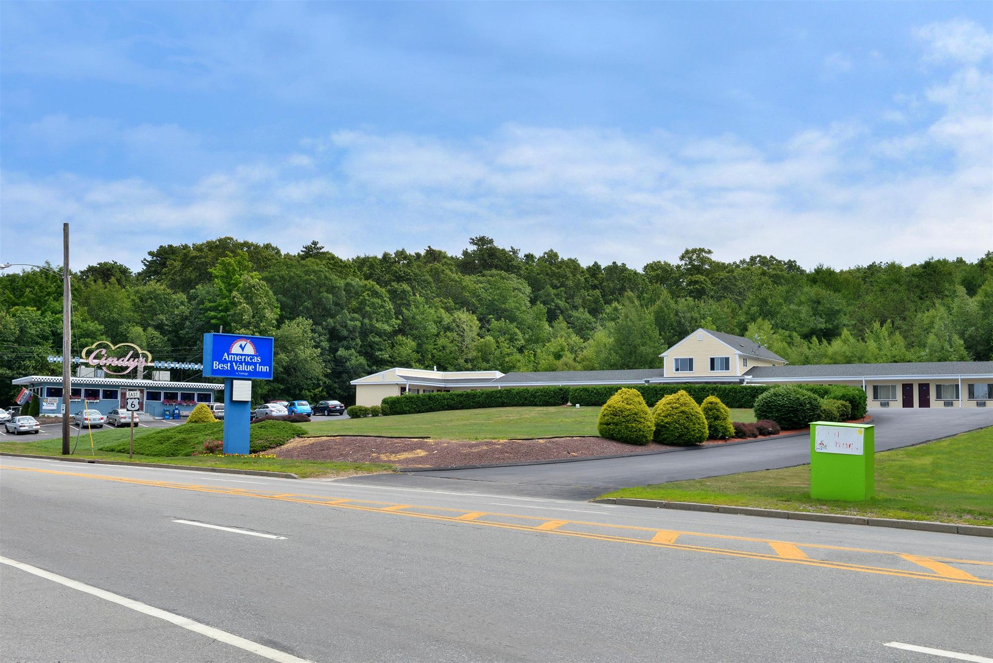 Фото Americas Best Value Inn Providence North Scituate