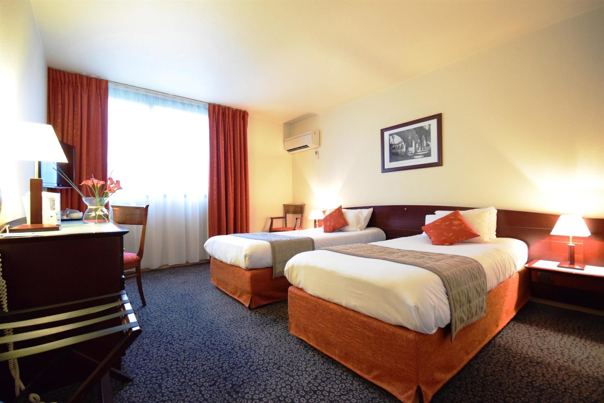 Фото отеля 3