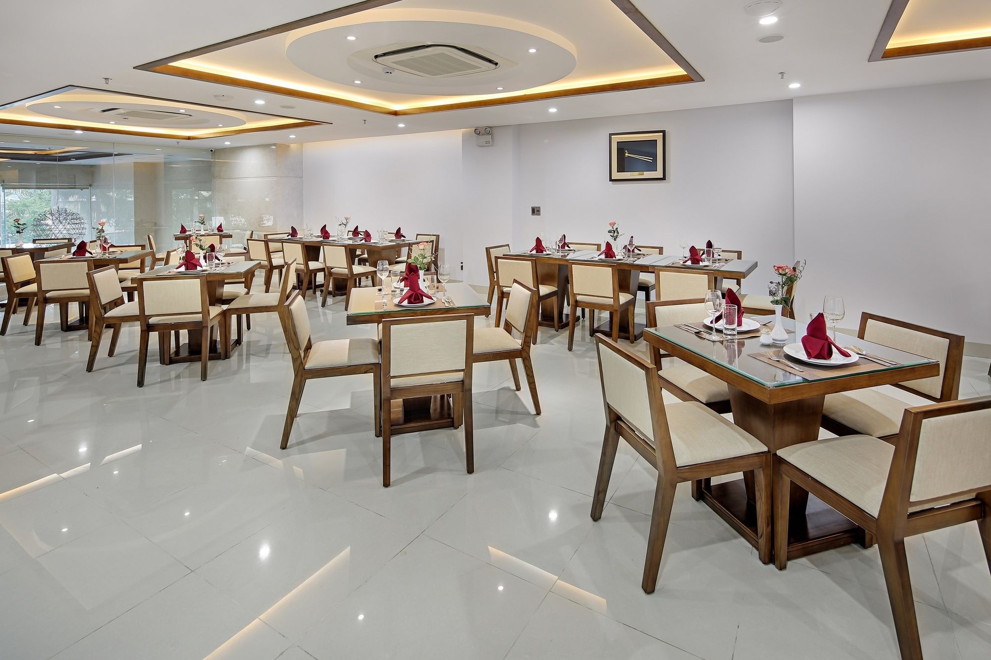 Фото Merry Hotel