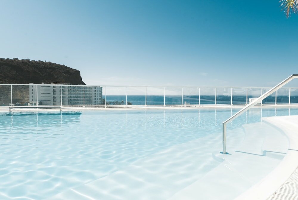 Фото Marina Bayview - Adults Only