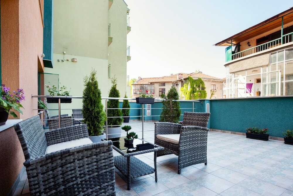 Фото Bright House