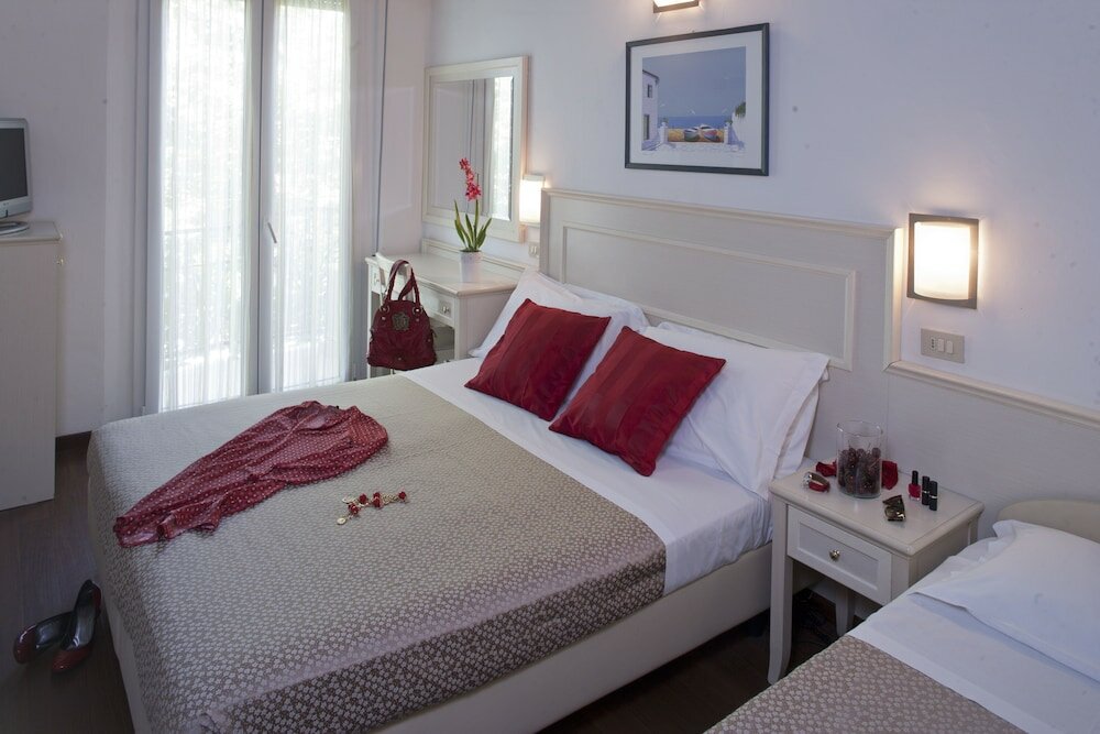 Фото Hotel Fra i Pini