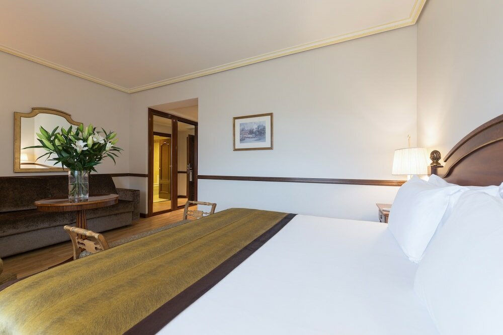 Фото Exe Reina Isabel