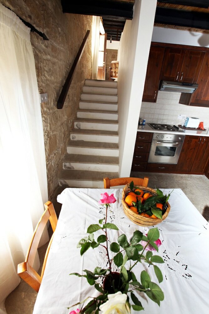 Фото Leonidas Village Houses