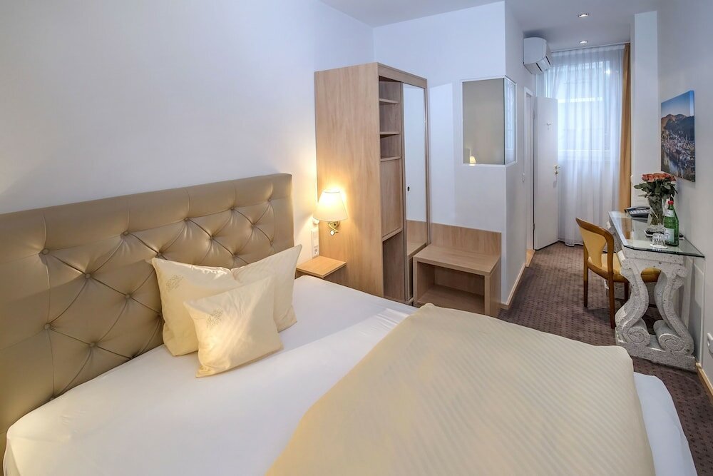 Фото Hotel Heidelberger Hof