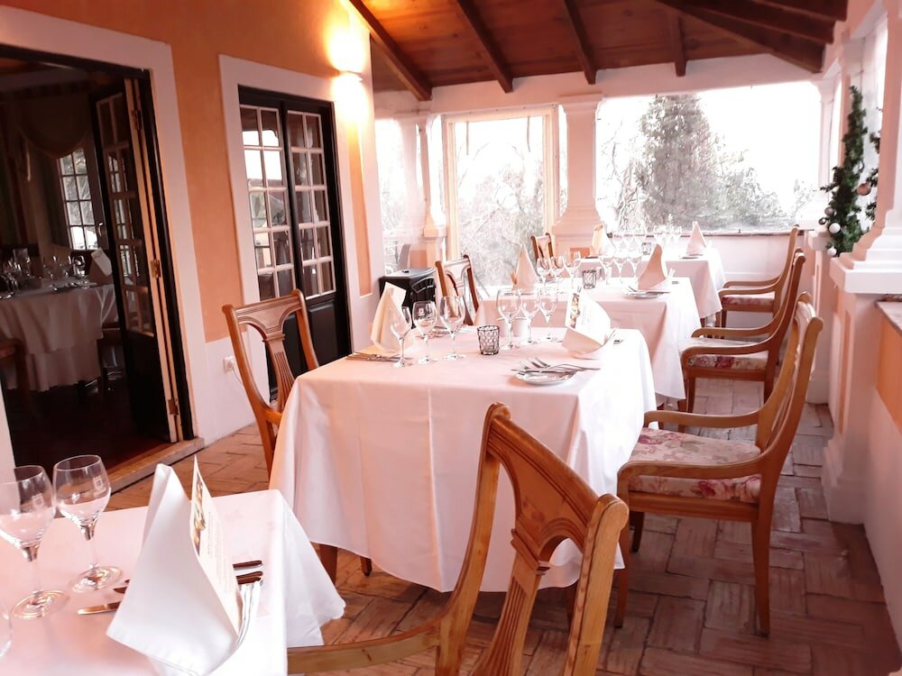 Фото Lawrence's Hotel