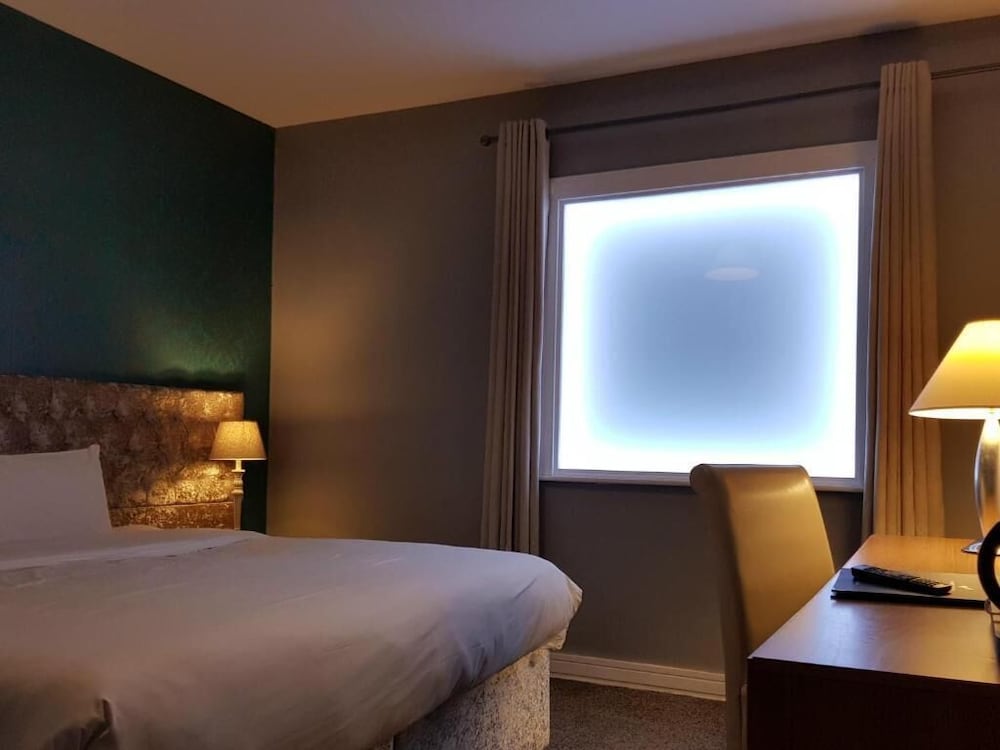 Фото Camden Deluxe Hotel