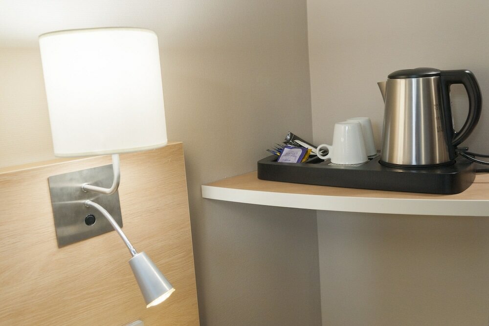 Фото Brit Hotel Mâcon Centre Gare