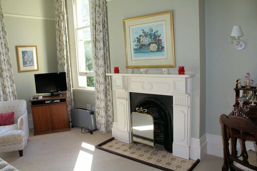Гостиница Hacklewood Hill Country House в Порт-Элизабет