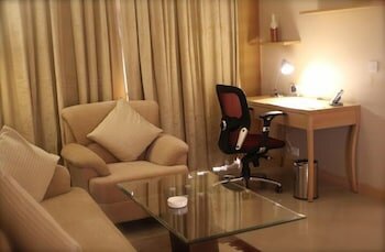 Фото Savoy Suites Manesar