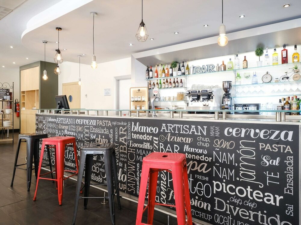 Фото Hotel ibis Madrid Alcobendas