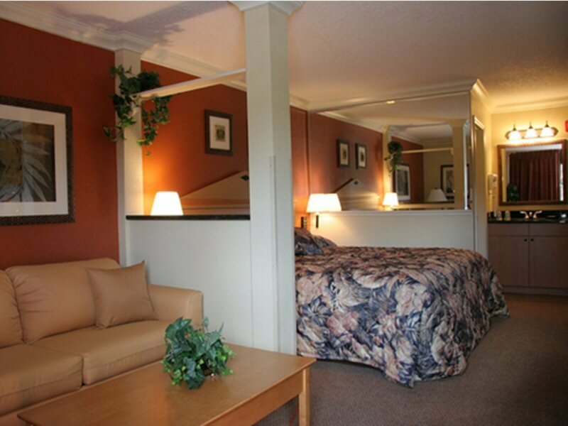 Фото Days Inn by Wyndham Kissimmee West