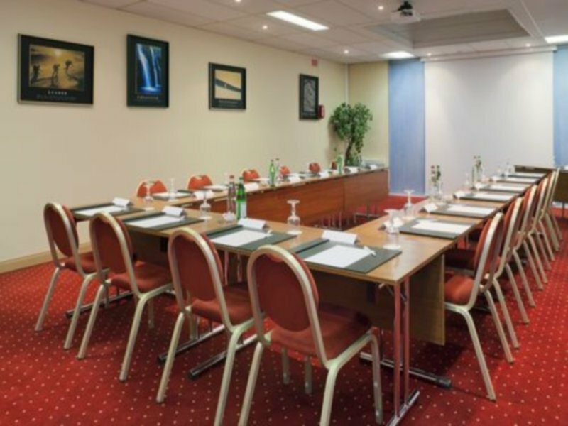 Фото Holiday Inn Express Lille Centre, an Ihg Hotel