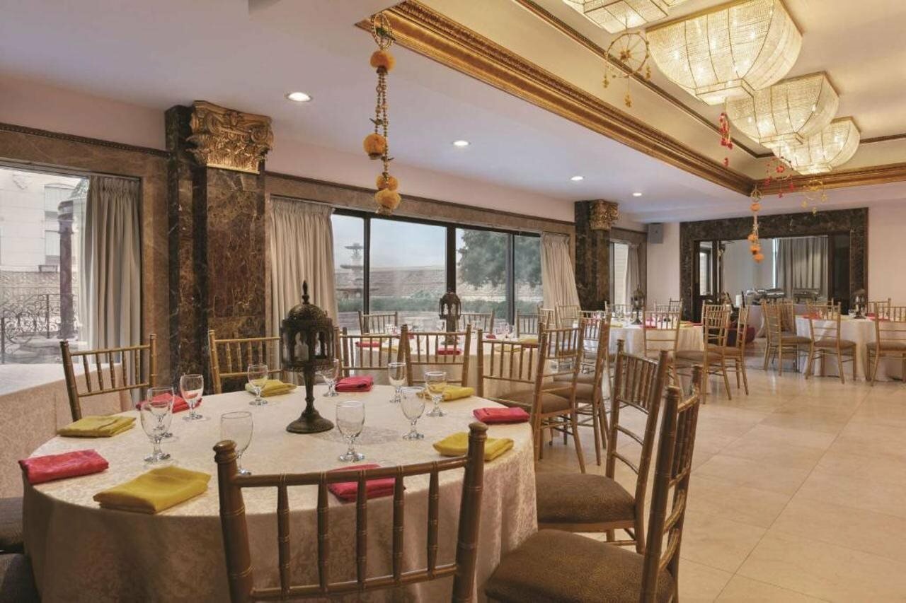 Фото Radisson Toronto Airport West