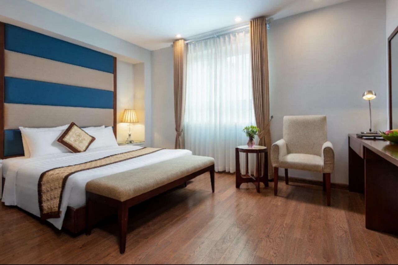 Фото Skylark Hotel