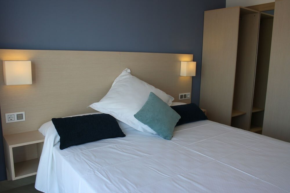 Фото Apartamentos Turísticos Playa Bárbate