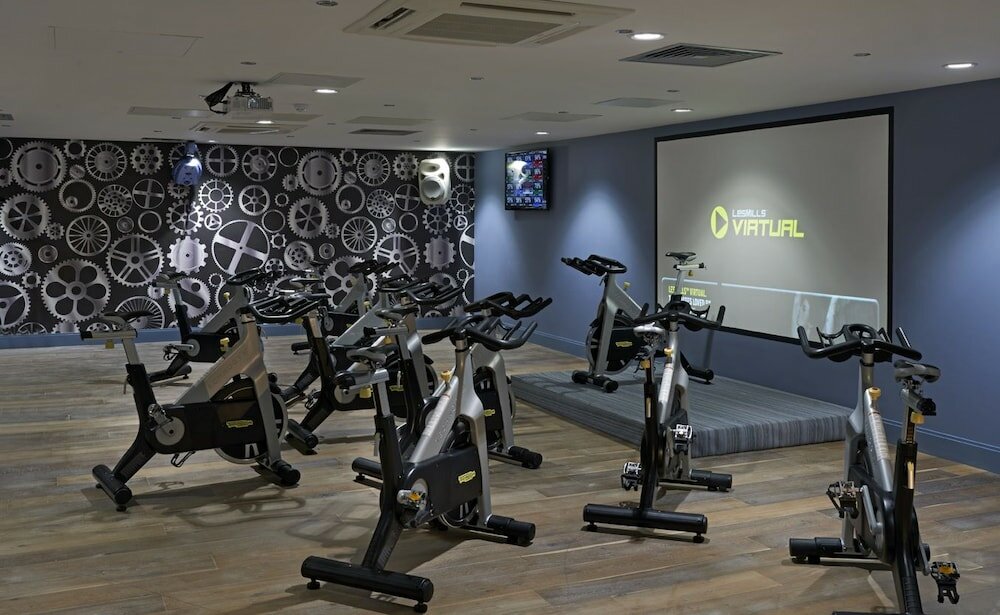 Фото Village Hotel Edinburgh