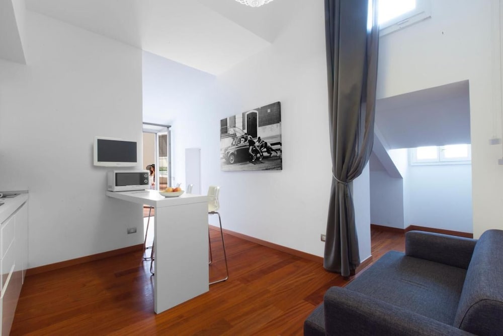 Фото Oriana Homèl Roma