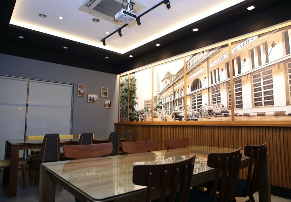 Фото Ivory Hotel Bandung