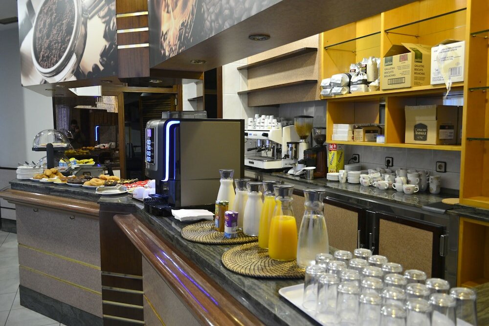 Фото Hotel Alda El Pasaje