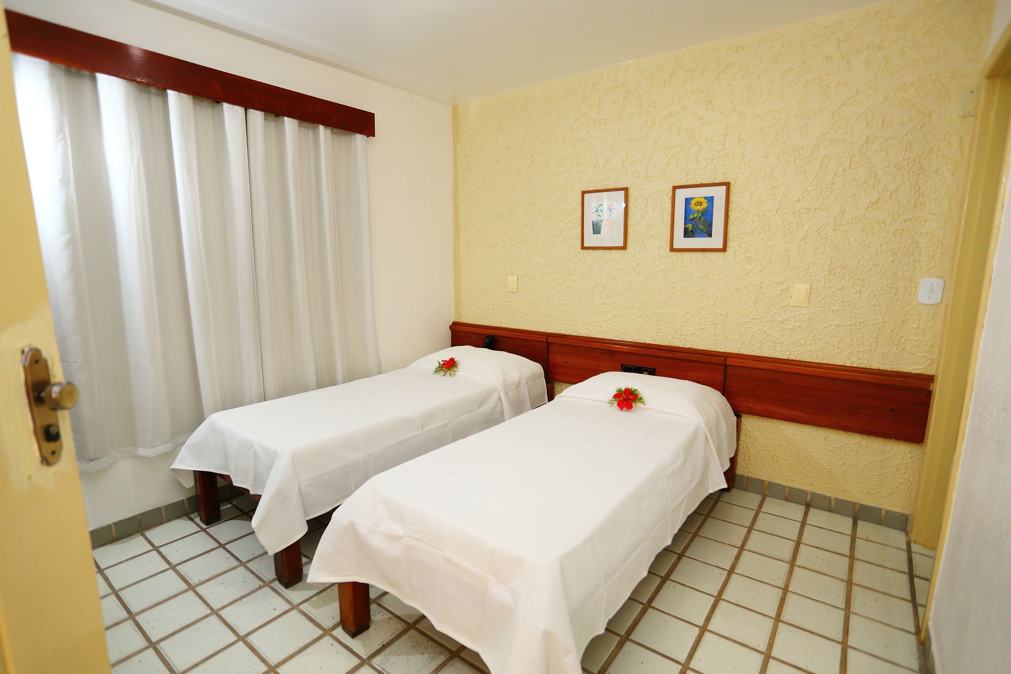 Фото Marlim Porto Hotel