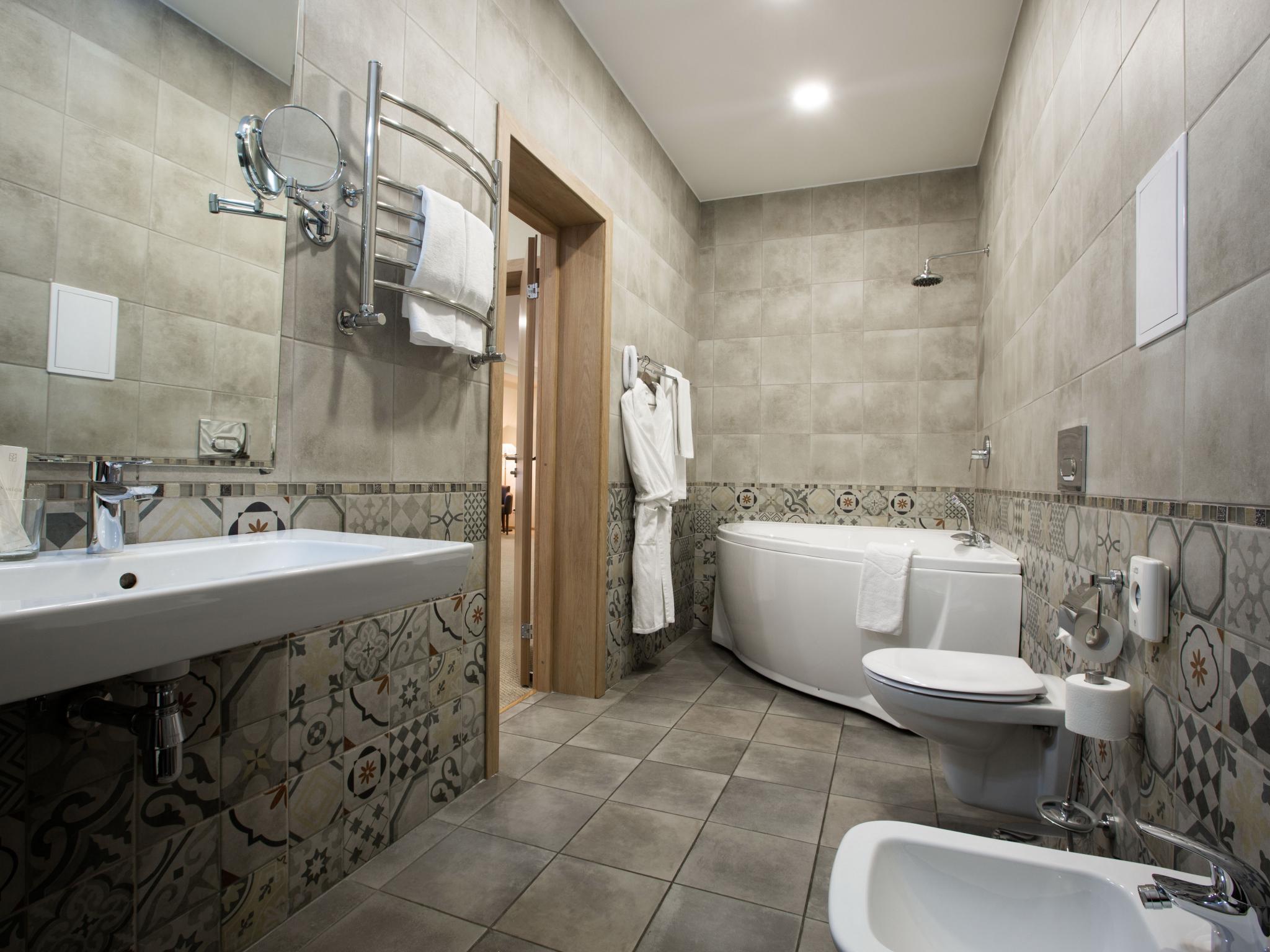 Фото Платов