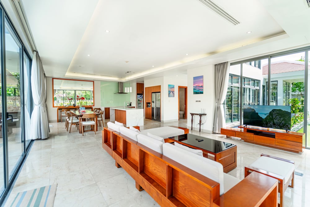 Фото Ocean Luxury Villas by Emblemsea