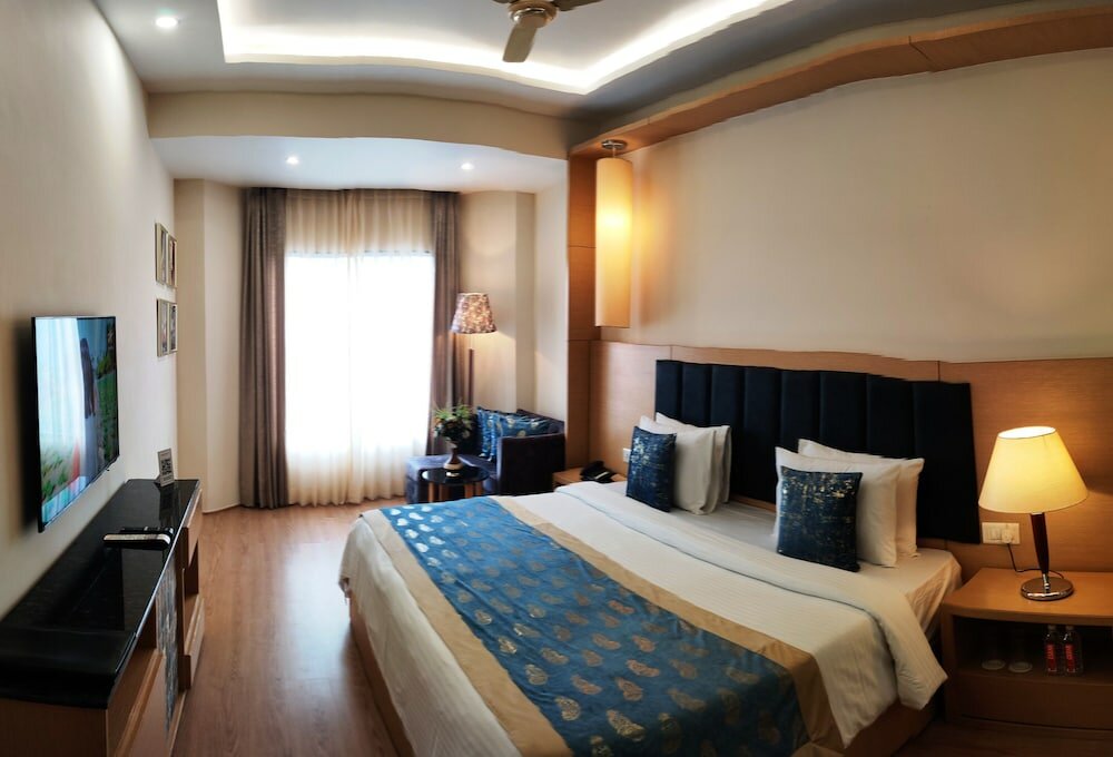 Фото Radiant Globus Hotel