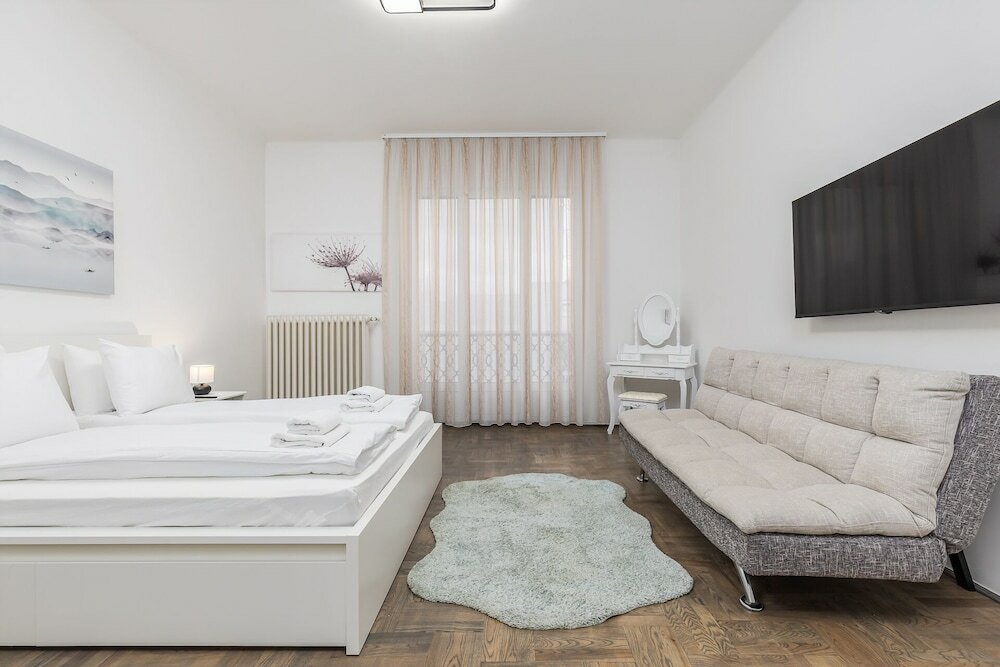 Фото Venus Apartments - Astoria Residence I