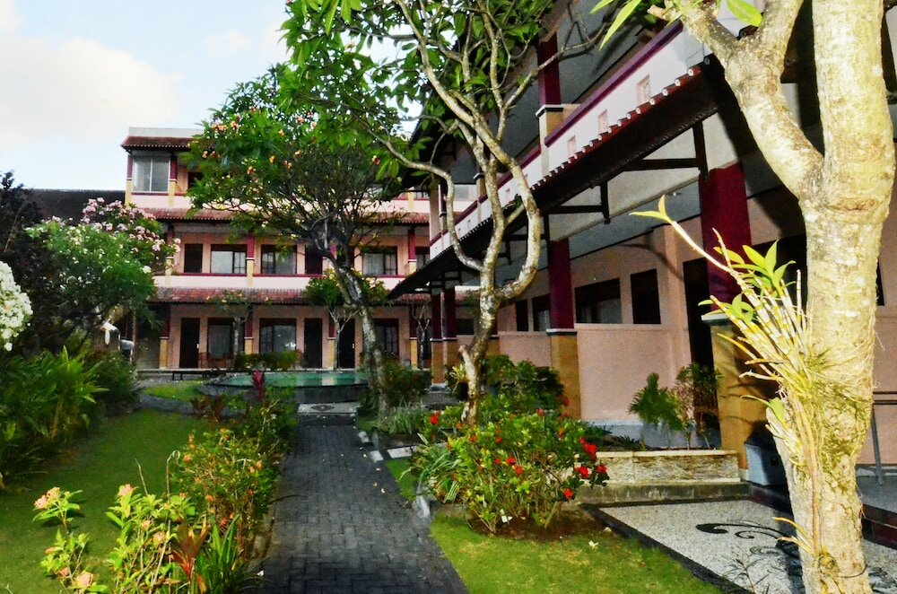 Фото Pesona Beach Inn