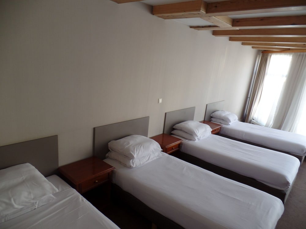 Фото Hotel Corner House