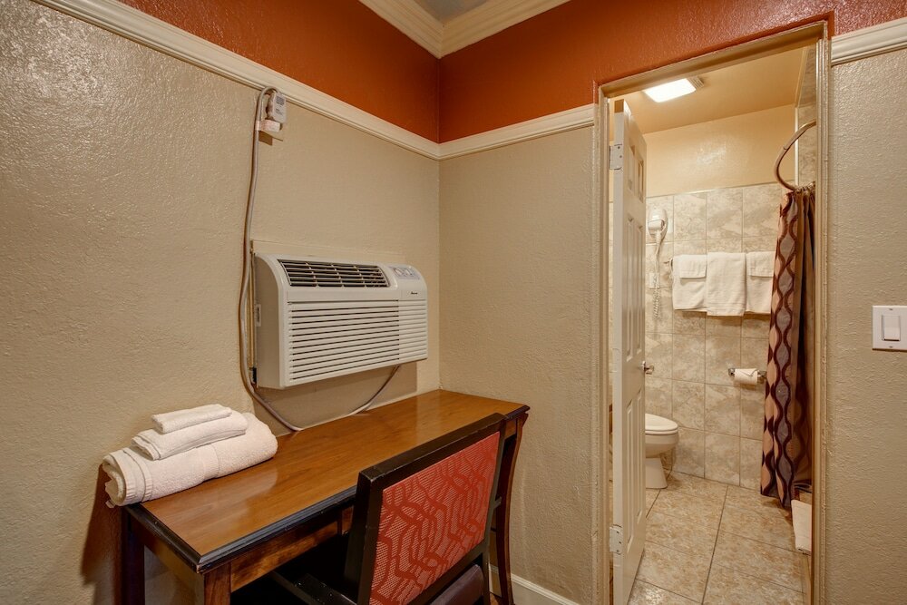 Фото Geneva Motel