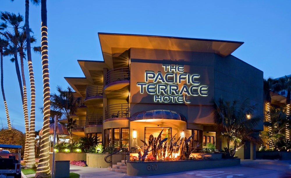 Фото Pacific Terrace Hotel