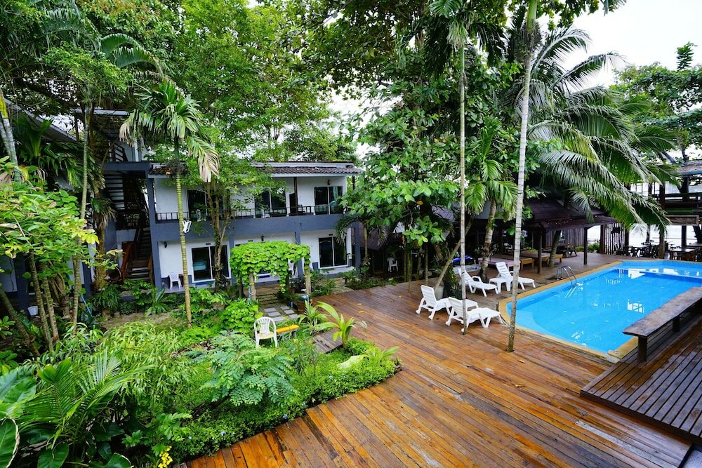 Фото Apple Beachfront Resort