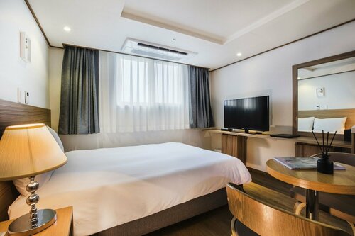 Гостиница Hotel Rest Seogwipo в Согвипхо