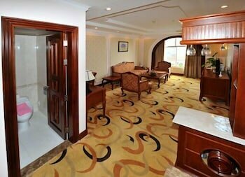 Гостиница Saigon Kim Lien Hotel Vinh в Вине