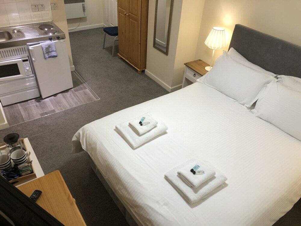 Фото Royal Ashton Hotel