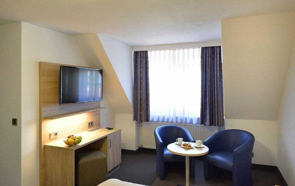 Фото Hotel Garni Altes Brauhaus