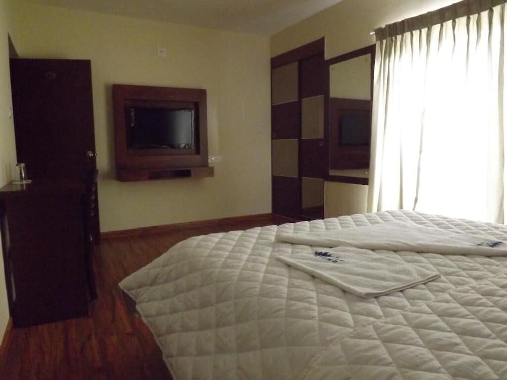 Фото The Majestic Crown