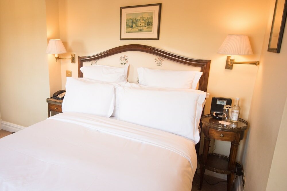 Фото Cranley Hotel London