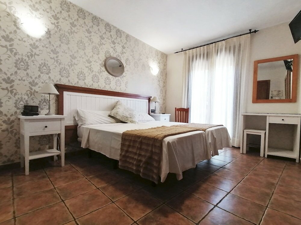 Фото Hotel Medina de Toledo