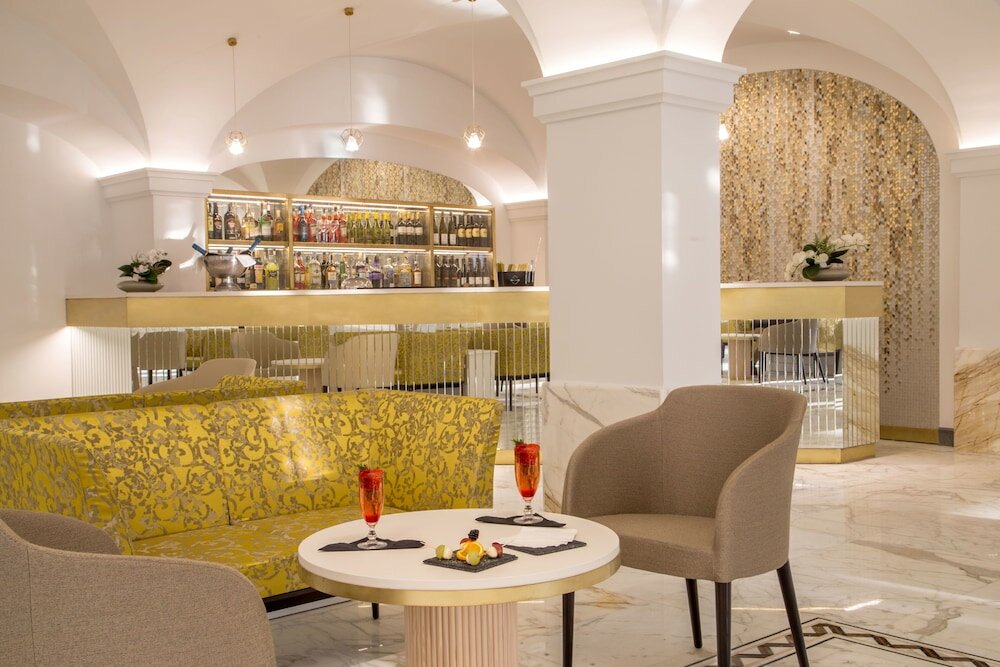 Фото Hotel Shangri-La Roma
